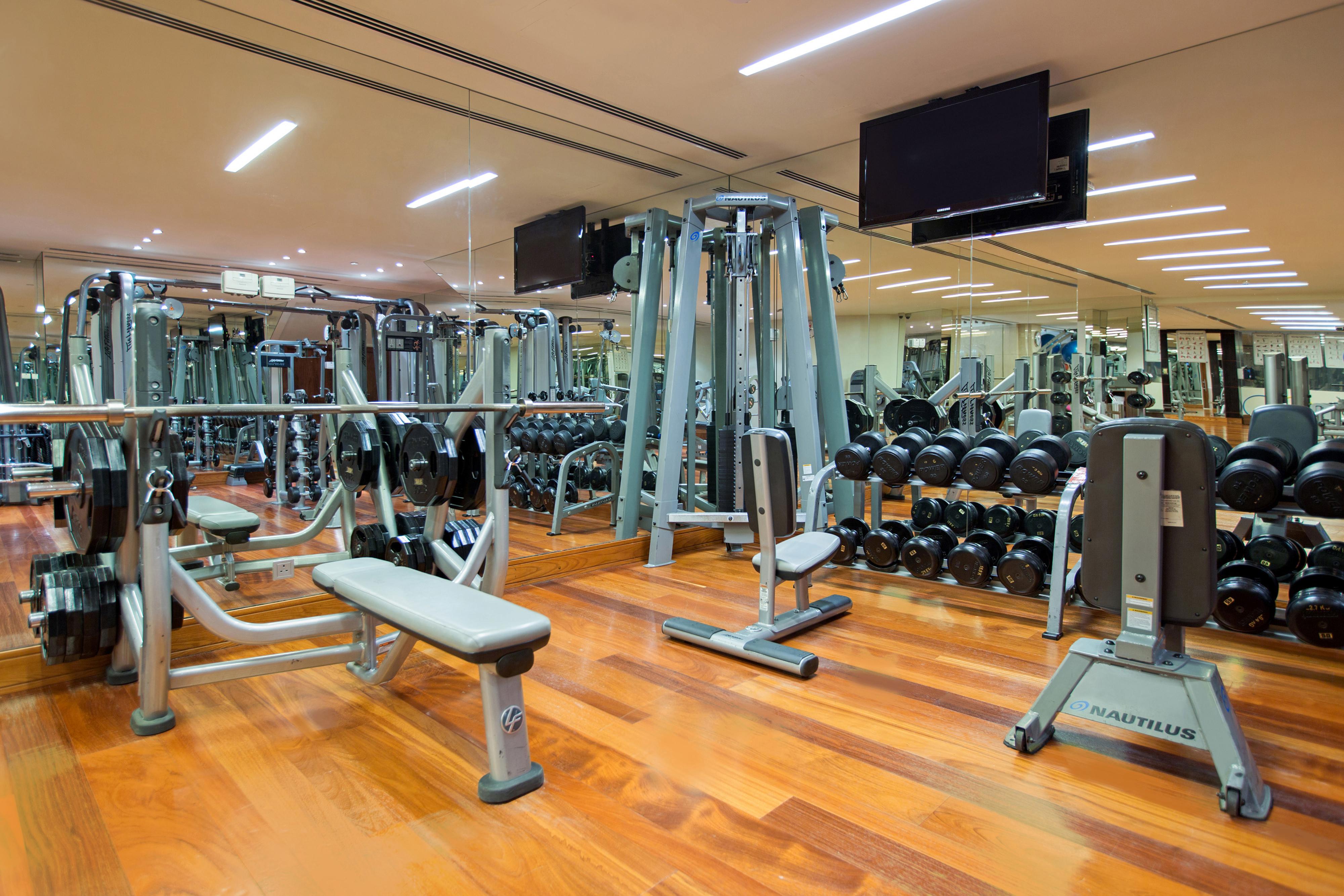 La Cigale Hotel Managed By Accor Доха Екстер'єр фото A gym in a hotel