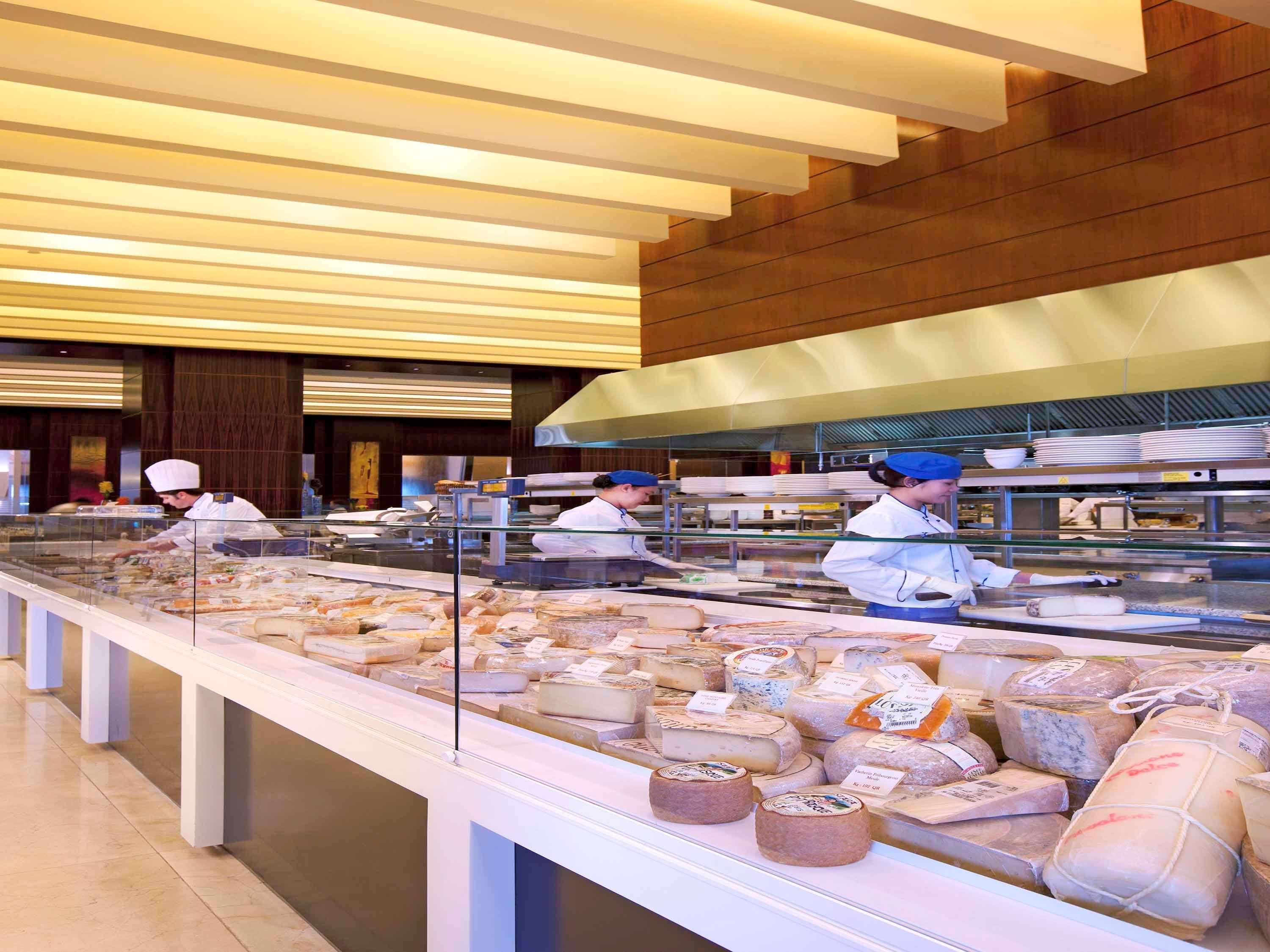 La Cigale Hotel Managed By Accor Доха Екстер'єр фото The kitchen at the Grand Hyatt Hotel, Dubai