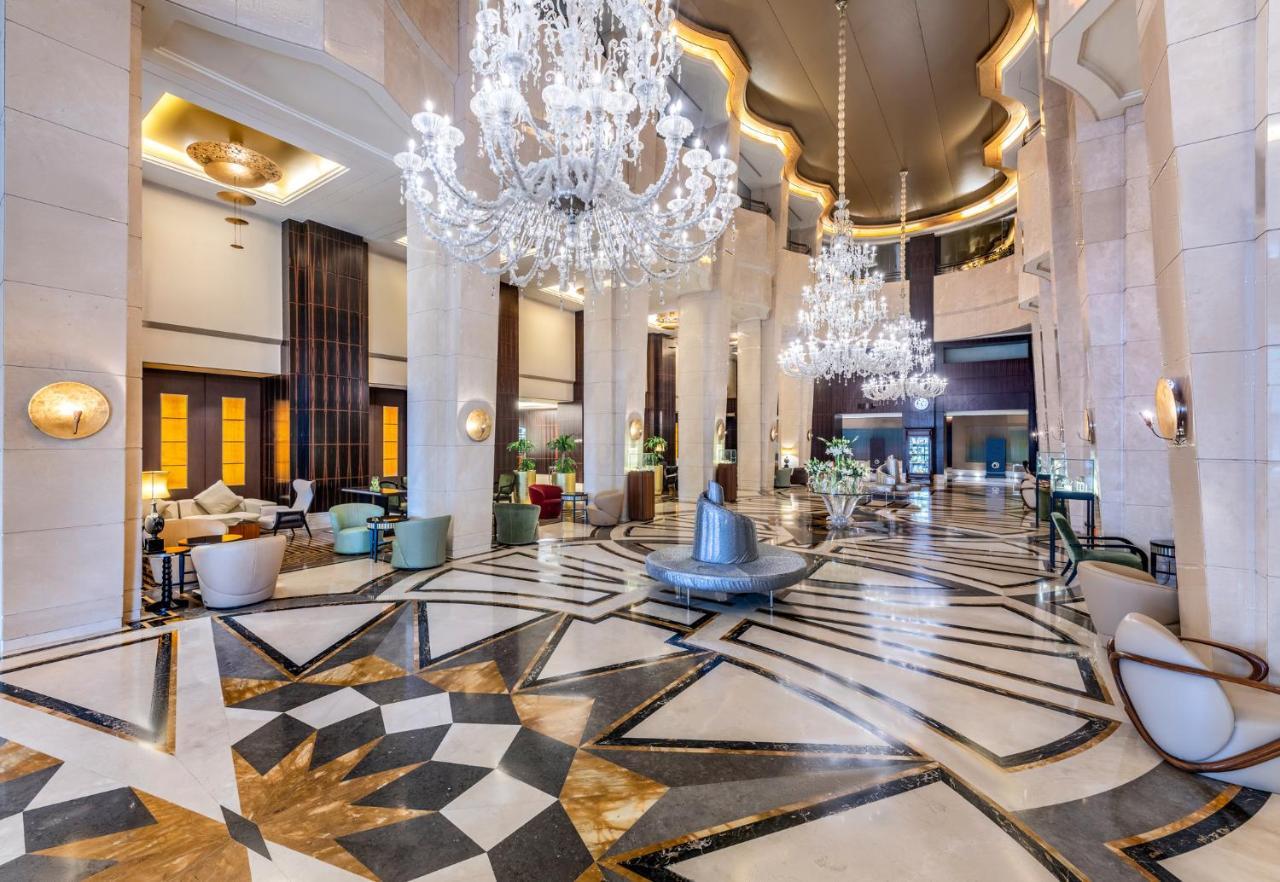 La Cigale Hotel Managed By Accor Доха Екстер'єр фото The lobby of the hotel
