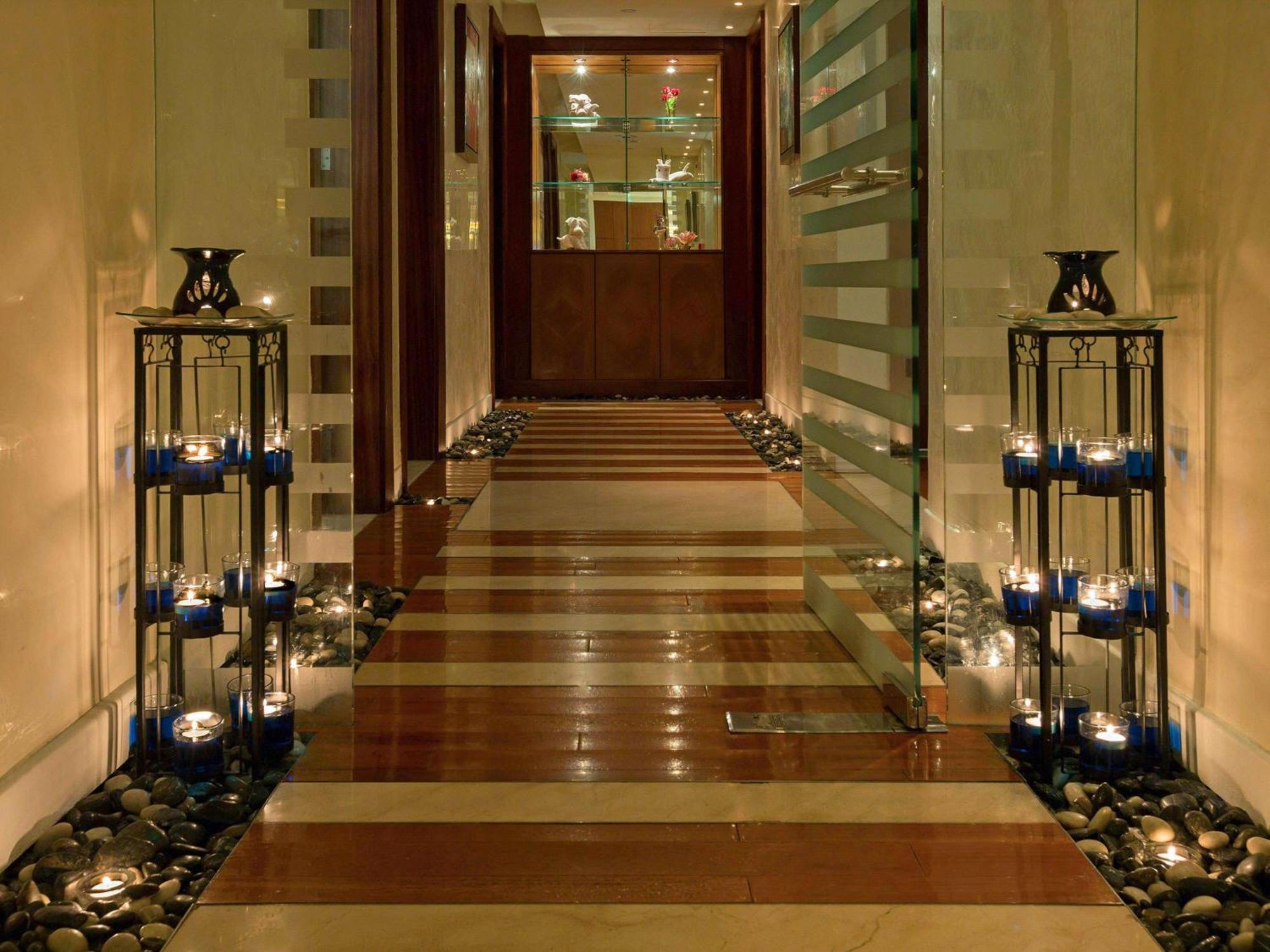 La Cigale Hotel Managed By Accor Доха Екстер'єр фото Entrance to the spa at The Oberoi, Mumbai